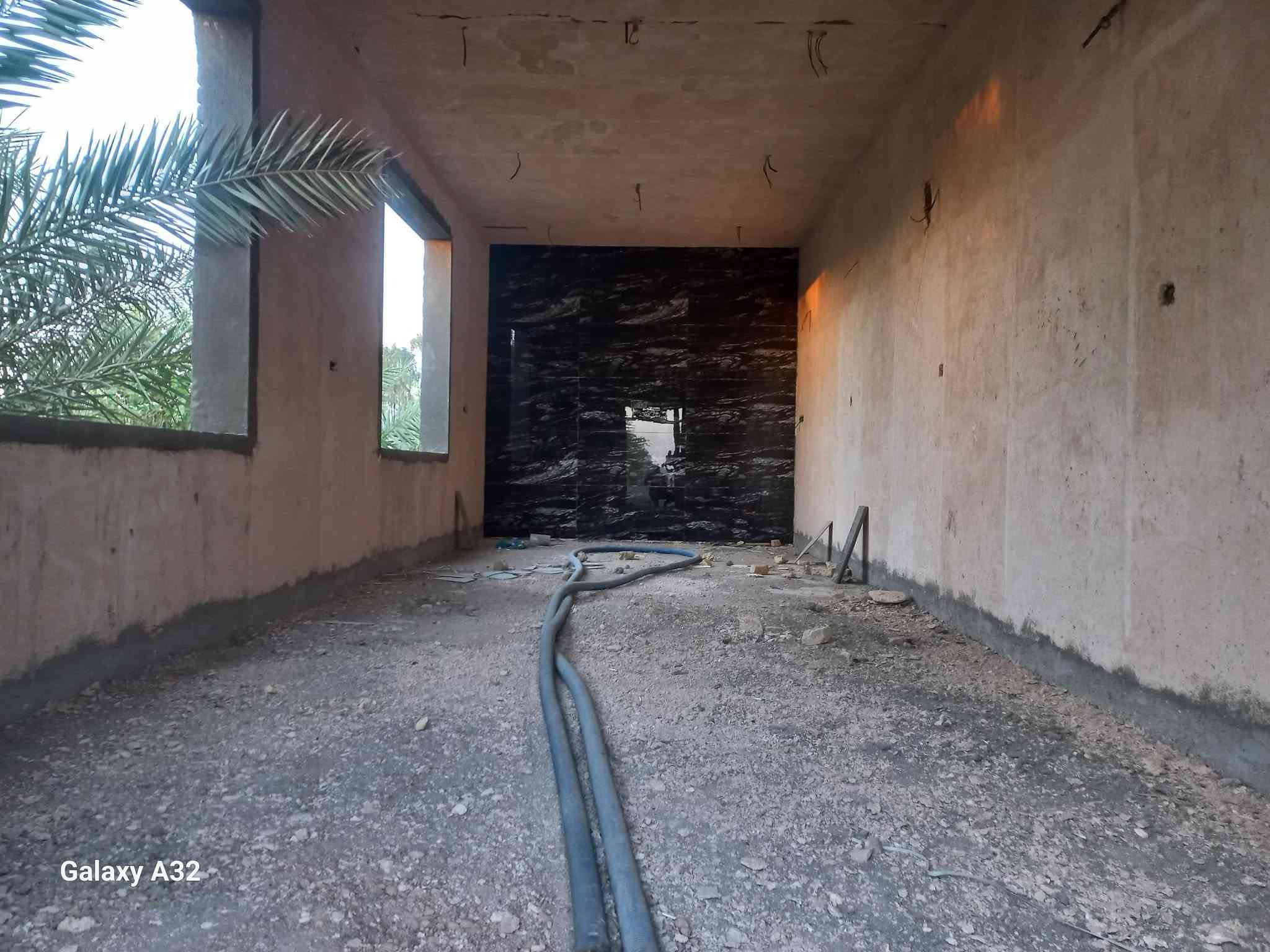 بيت للبيع طريق سومر عفك طابو زراعي سند ٢٥ المساحه مال البنيان ٢٥٠متر يم المدرسة مال الرايه ويه لبيت ٧٥٠ متر تبعد عن الشارع ١٥٠٠متر تفاصيل تصال ***********
