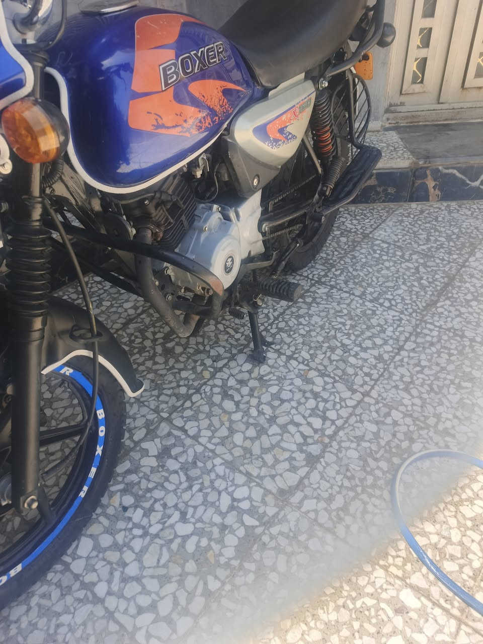 سلام عليكم شباب بوكسر مديل 22درجة نضيفة وحلوى أوراق أصولي بيهة شغلة وحدة بس المكينة كايمة السعر 700المكان بغداد للعبيدي رقم الهاتف ***********
