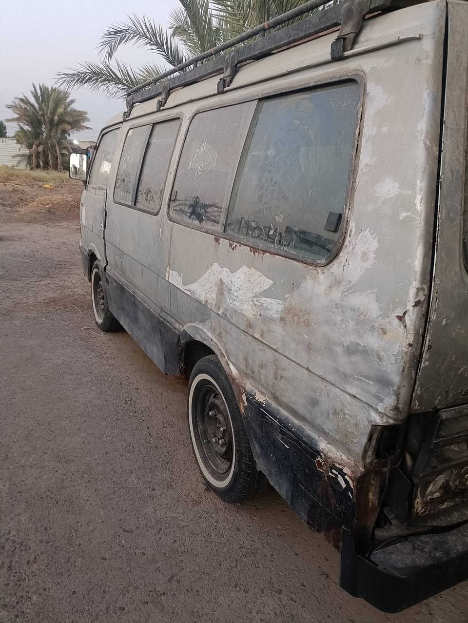 سلام عليكم كيه للبيع مكاني بغداد سياره كوم حديد وبيع وهاي صورها كدام عينك
سياره مطلوبه غرمان هيه ومرور ومكينه نقصد دهن وكفت شغاله سياره بس من تحمه تطفي 
رقم ***********
