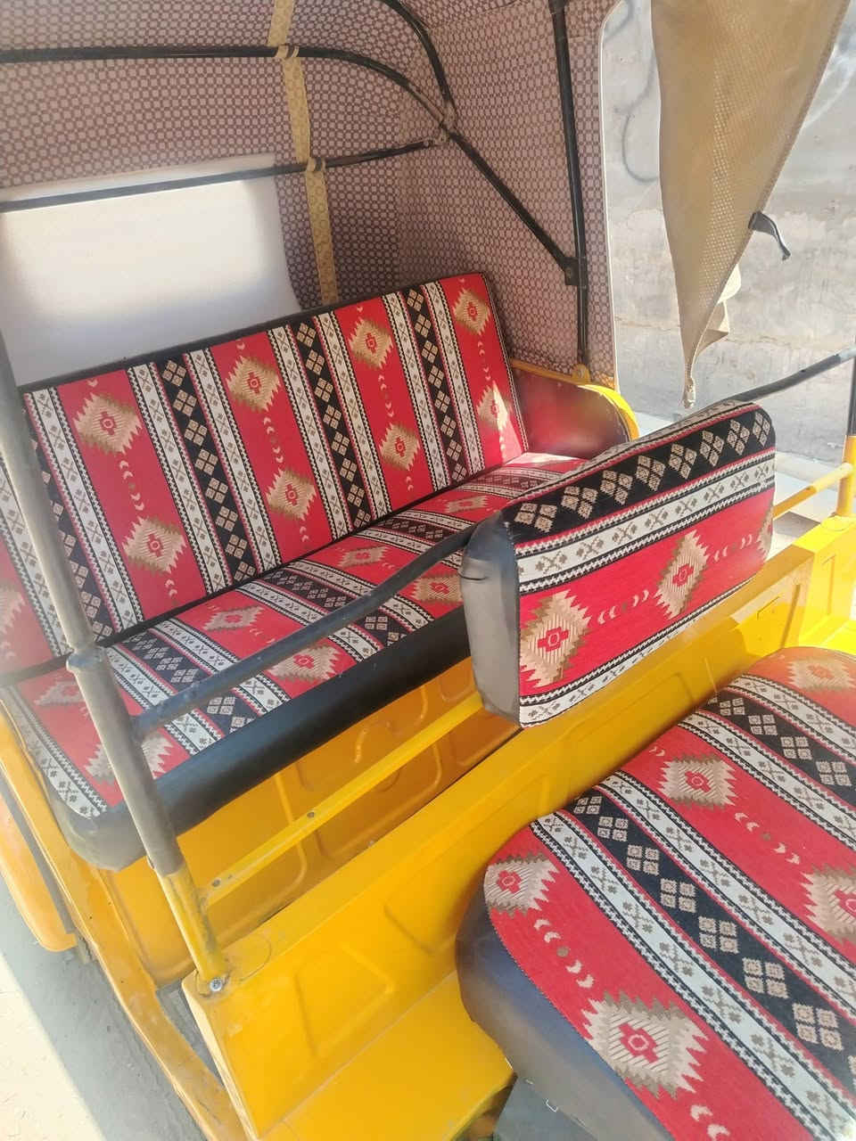 سلام عليكم اخوان تكتك موديل سعرها 5100 بيها مجال العنوان كربلاء امن داخلي ***********///***********عشرين تكتك جاهزه وتحد على وحد دوشمه جديده كاعيات 7 قطع تكتك جاهزه الف ما تصرف عليها اوراق
