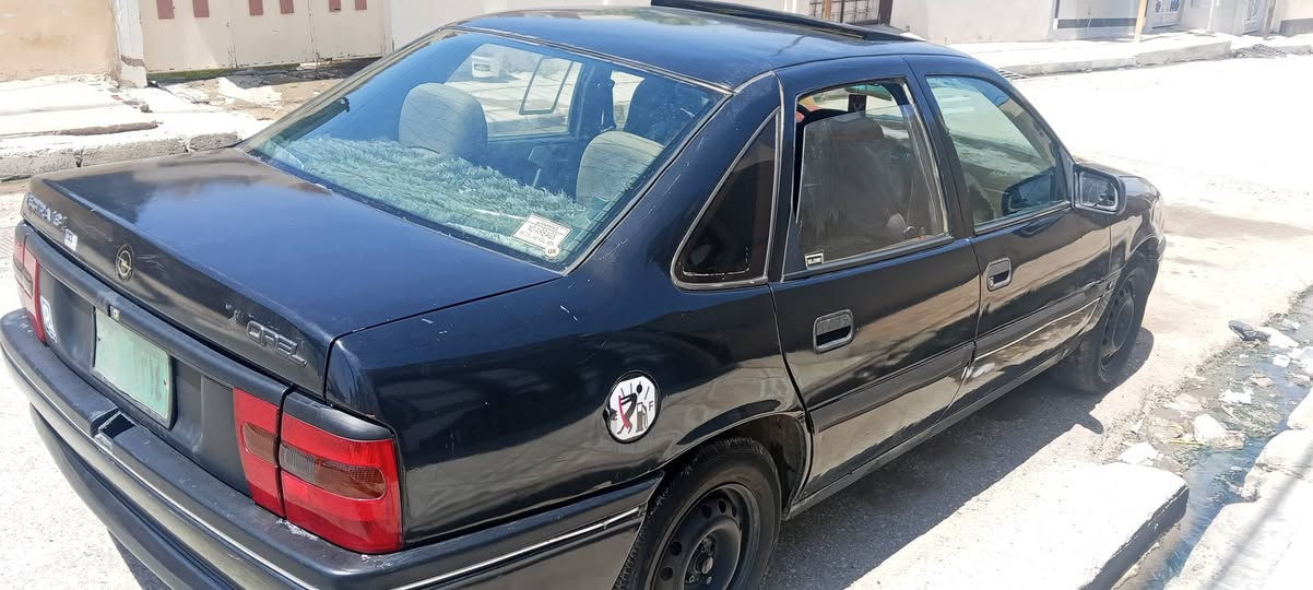 السلام عليكم
للبيع 
اوبل فكتره
حجم 18
موديل 1992
سنويه خضره  
بيها لوحه ضايعه 
محرك كير شرط
 لون اسود
داخل جديد
طخم تعبان بس
(الشرعي ميت بيها قاصر واحد بعد سنتين تتحول  )اسويلك وكاله من اهل الشرعي 
السعر 21ورقه قفل قفل (قسط ما ابيع )
مكاني موصل الايمن
رقم الهاتف 
***********
***********

