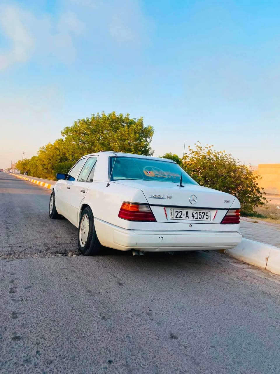 السلام عليكم للبيع مرسيدس دب موديل 1991 رقم أربيل دولي تحويل مباشر محور كير و محرك بطه 2500 العنوان صلاح الدين الاسحاقي التواصل ***********
