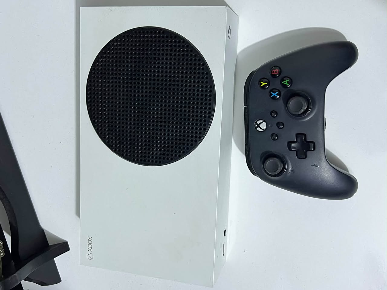 � للبيع Xbox Series S 🔥
🎮 جهاز Xbox Series S
✅ الجهاز نظيف ويشتغل بصورة ممتازة
🎮 وياه يد تحكم Xbox
📦 الجهاز مثل ما واضح بالصورة
💰 السعر: 400 ألف دينار فقط
📍 البيع جاد، للمهتمين للمراسه 
***********
