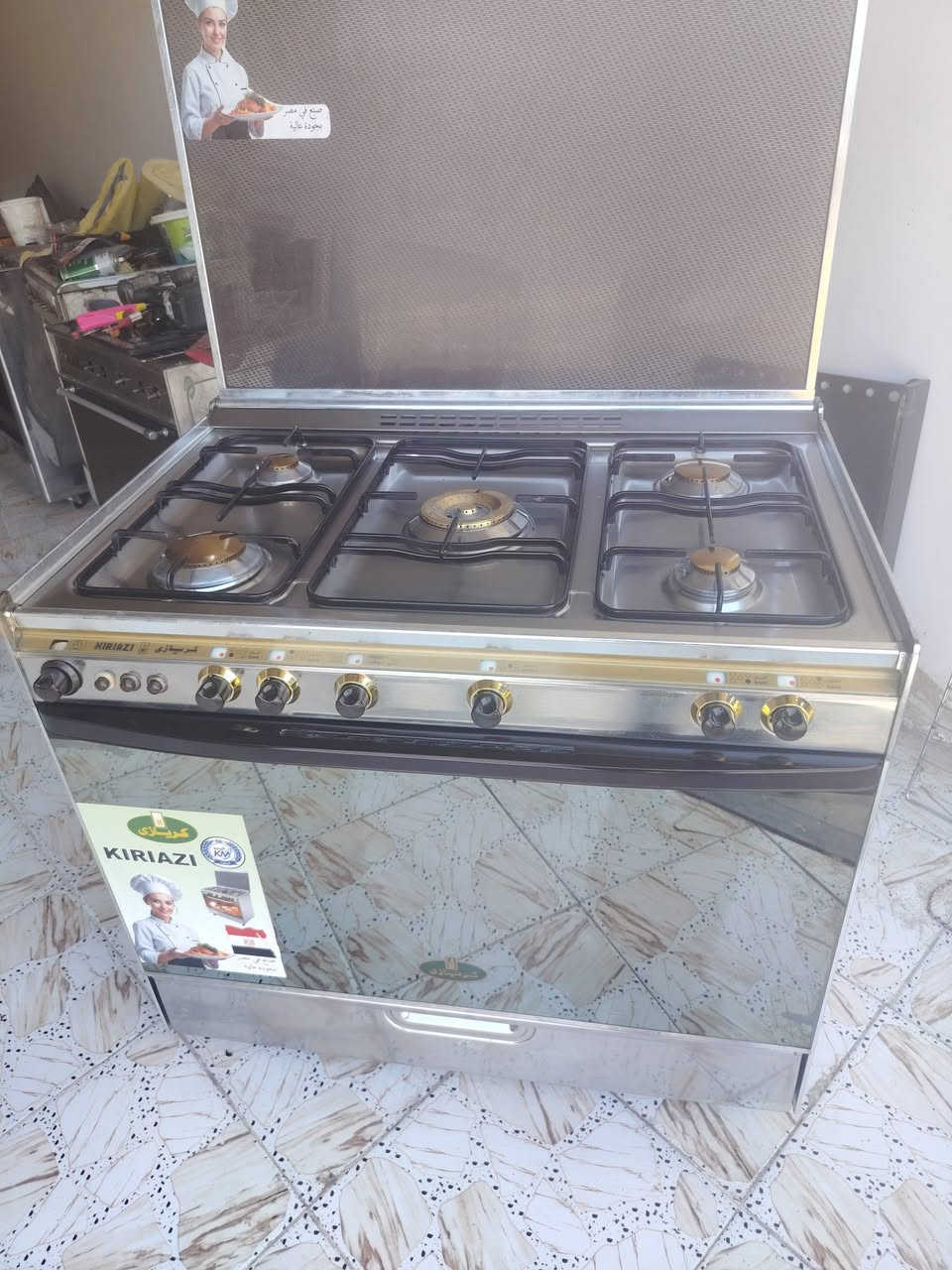 نظيف جدا كريازي مصري ستيل  كلة شغال السعر ٢١٥  كربلا ***********
