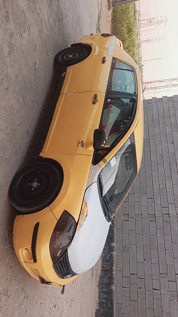 فيرسا ٢٠٠٩
رقم انبار مميز ، سنوية لل٢٩
تحويل ثاني يوم 
محرك قبل شهر شادة حاوية
كير at الناصي يعني مو سي في تي
تبريد شغال منظومة جديدة
كهربائياتها كلها شغالة 
حدادية نص عمر 
المكان الأنبار جزيرة الخالدية 
السعر ٤٥ بيها مجال
ملاحظة/ عليها غرامات ٢٠٠ الف ينزل من سعرها 
***********
