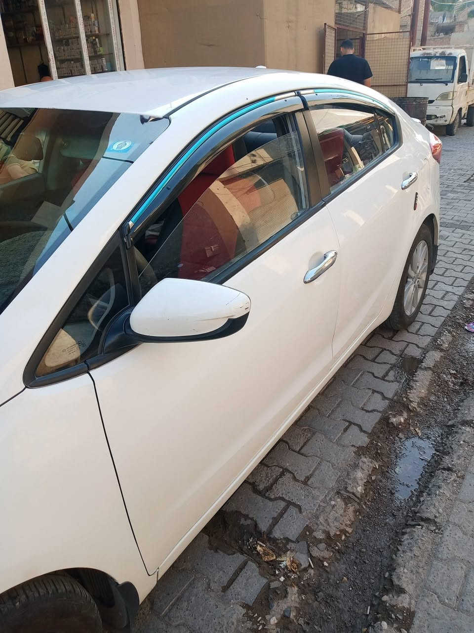 السلام عليكم سيراتو موديل 15بغداد انكليزي بسمي تحويل مباشر كير مكينه تبريد مكفول صبغ عام اثر شخوط غباثه شرط السونار السعر105وبيه مجال مكاني ديالى بعقوبه استفسار ***********

