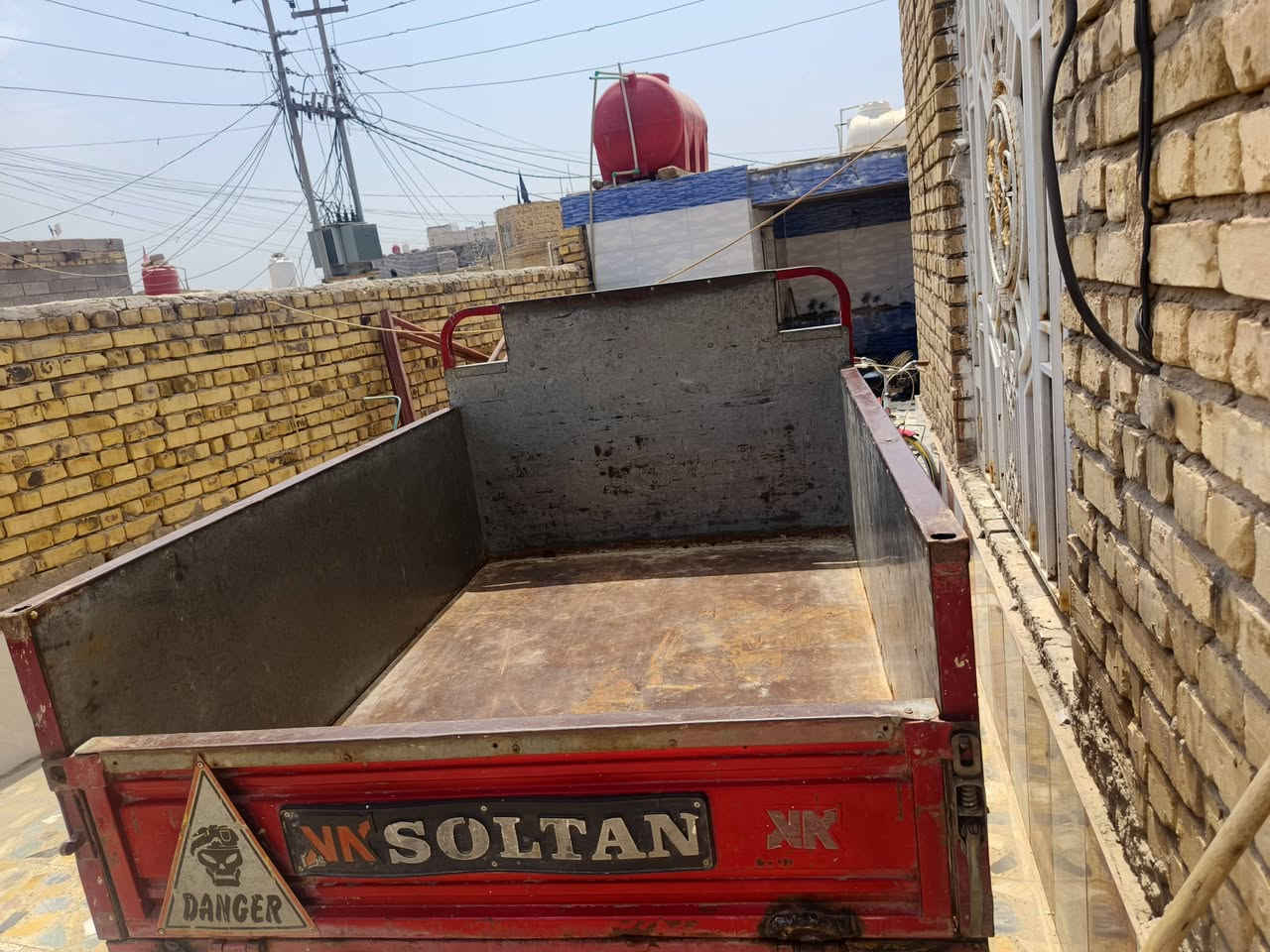 سلام عليكم ورحمة الله ستوته موديل١٨   للبيع بديها صبغت البلاد مكينه جديده تايرات جدد  كهربائيات شغاله من الطول للطول تاخذها ربع ما تصرف عليها وترايك وين ما تريد سعر مليون وتسعميه وخمسين  للستفسار خاص او الاتصال علا الرقم***********
