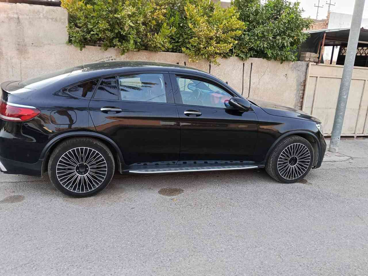 مارسيدس جي 300 موديل 21 
***********
للاستفسار ع الرقم

