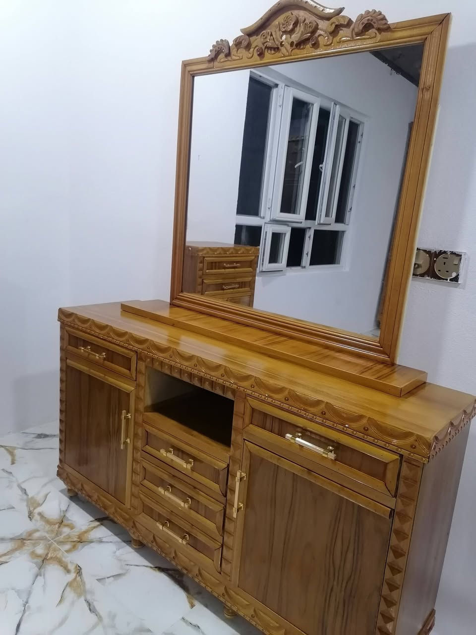 من أعمالي
مستعدون لعمل كافة الأثاث بل الأقساط وبدون تحميل
اي استفسار على الخاص او واتس اب كورك
***********
***********
