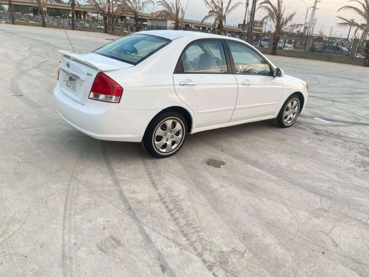 كيا سبكترا 2008 رقم بغداد سنويه لغاية 28 مشروع وطني شرط التحويل محرك 2000 مكينه وكير مكفولات صدر امامي خلفي جديد تخم تاير سياره جاهزه وكبل للشارع بدون اي نقص جديده بمعنى الكلمه واحله من الصور بهواي سياره فول داخل عسلي يدات نيكل شاشه تاب كامره خلفيه ماشيه 185 سياره مال جناي وعلى ايد وحده مامتعوبه بيها 4 قطع رش اثر شخوط بدون اي دواخل شرط السعر 75$ وبيها مجال للطيبين عنوان سياره ديالى تقاطع القدس ***********
