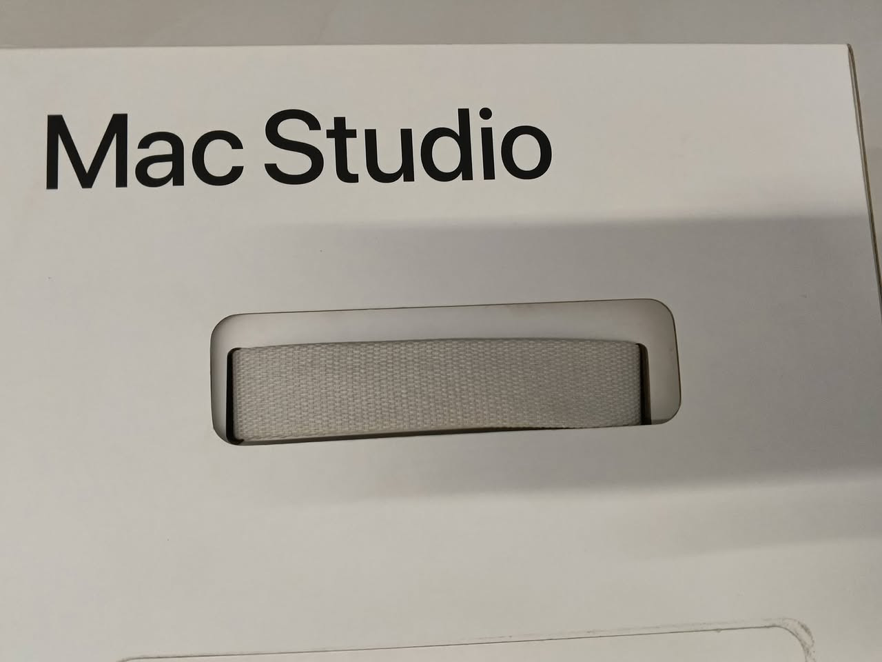‏للبيع: Mac Studio M1 Ultra
‏النظافة 100%
‏المواصفات:
‏شريحة M1 Ultra 20-Core CPU 
‏ 48-Core GPU
‏رام 64GB | تخزين 1TB SSD.
‏
‏الملحقات:
‏كيبورد آبل تدعم البصمة
‏ماوس ماجيك آبل
‏الجهاز بكامل العلب الأصلية
‏
‏السعر  2,200$ قابل للتفاوض
‏
‏📍 الموقع: بغداد
‏📞 للتواصل والاستفسار: ***********
‏
‏الاسعار بيها مجال للجادين بالشراء بعد المعاينة
