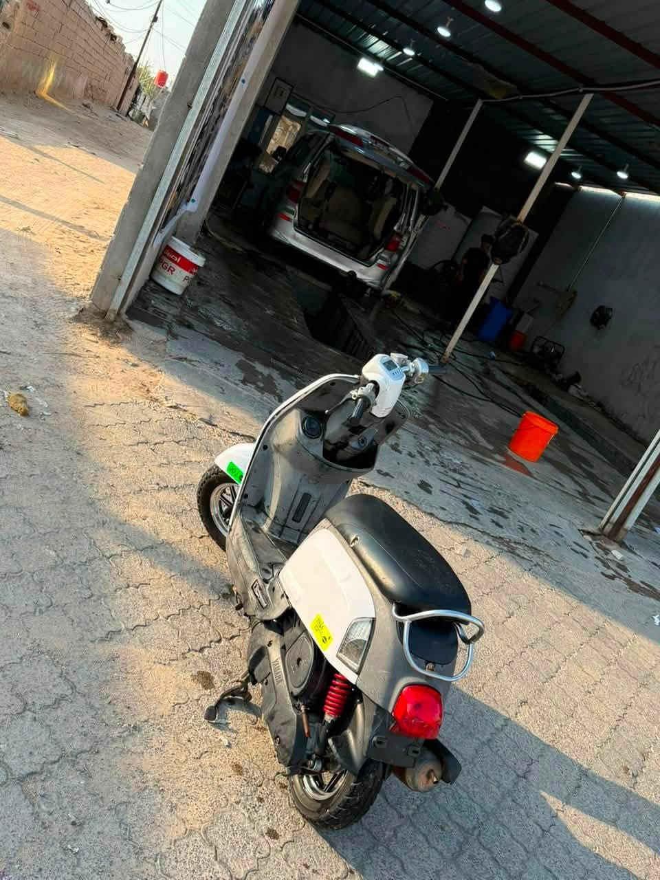 السلام عليكم دراجة بوليسي نوزل دراجة كلشي ما عوزهة تجي تركب وتروح ما مفتوحة و ختم واحد ويا المحرك كلشي بيهة بلادي سعر ٨٠٠بيهة مجال قليل تواصل وتساب ***********
