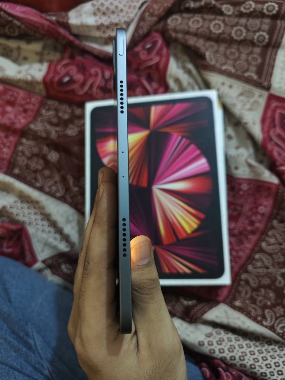 ايباد M1
ذاكره 128
بطاريه 82
بي طخه بسيطه بالشاشه
مكاني بغداد 
السعر 600 وبي مجال
