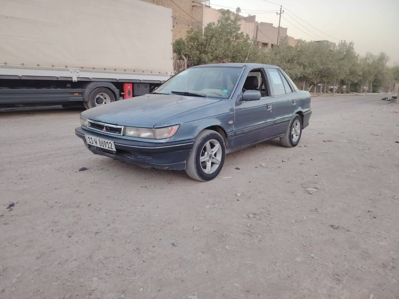 للبيع ميتسوبيشي لانسر موديل 91 رقم بغداد انكليزي مشروع وطني سنويه لغايه 29 السعر 25$ هاتف *********** سيارة محرك وكير عادي مكفولات لاضربه ولا صبغ ولاخياس سياره بلاديه ناعمه كلج جديد بريك جديد دواخل نضيفه كهربائيات كله شغاله صدر جديد خلفي امامي تايرات جديده مكاني بغداد
