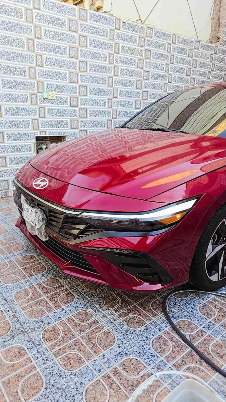 سلام عليكم الانتره موديل ٢٤ سياره فول موصفات لخير لمتتد سياره حادث فقط بنيد بدون لا دوخل لا شي يمك صور الحادث  وسونار
محرك 2000
 مكاني بابل 
تفاصيل***********‬

نص مكتوب في الصور:
- 9:08 iaai.com/vehicledeta 360 View HD View 000-48357884-06/15/2026- IAA, Inc. 4/17
- iaai.com/vehicledeta
- 360 View
- HD View
- 000-45357684 - 06/18/2025 - IAA Inc.
- 3/17
- 9:56 iaai.com/vehicledeta 360 View HD View 000-45357684 - 06/15/2023 - IAA Inc. 16/17