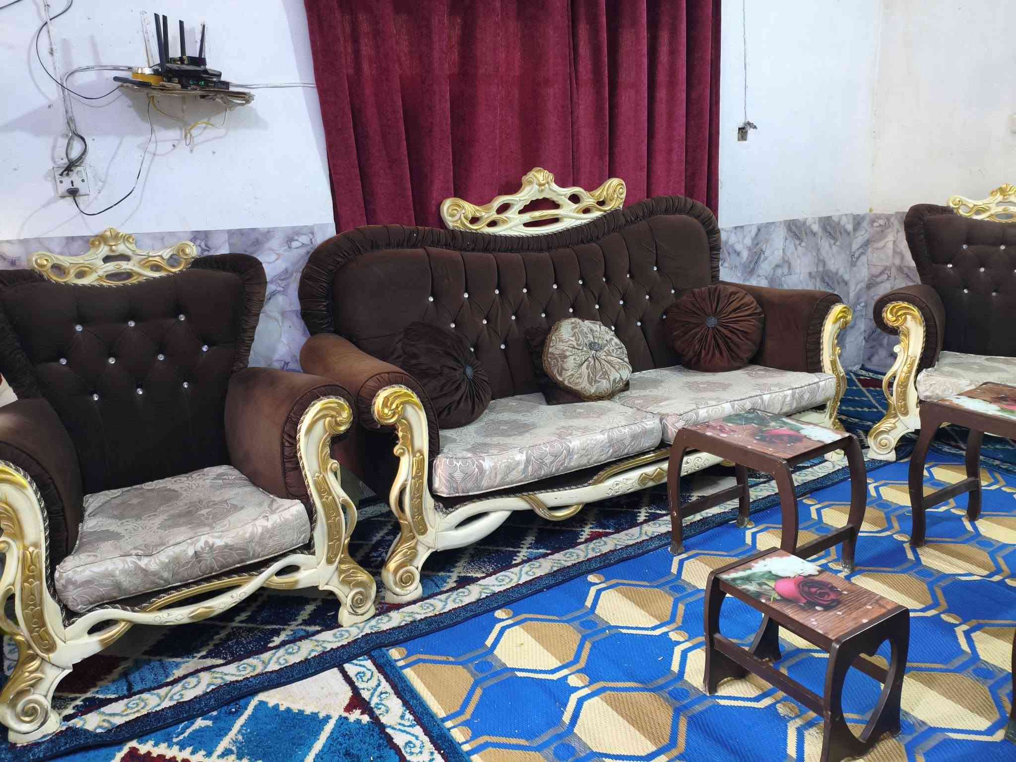 تخم ملكي تركي 10 مقاعد اخو جديد نضيف حيل مابي اي ضرر سعره 425 وبي مجال مكاني كربلاء حي العامل يوجد توصيل بكروه *********** يوجد واتساب

