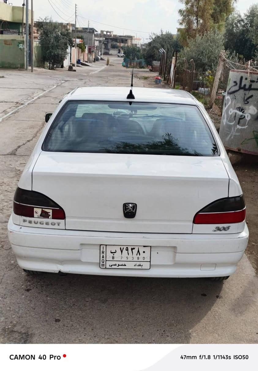 السلام عليكم 
بيجو ٣٠٦ تبريد شغال
قفل مركزي
طخم تايه مكينه وكير شرط
 رقم بغداد شرط التحويل
قطعتين صبغ
السعر ٤٥ وبيها مجال ش ويه
رقم الهاتف. ***********
