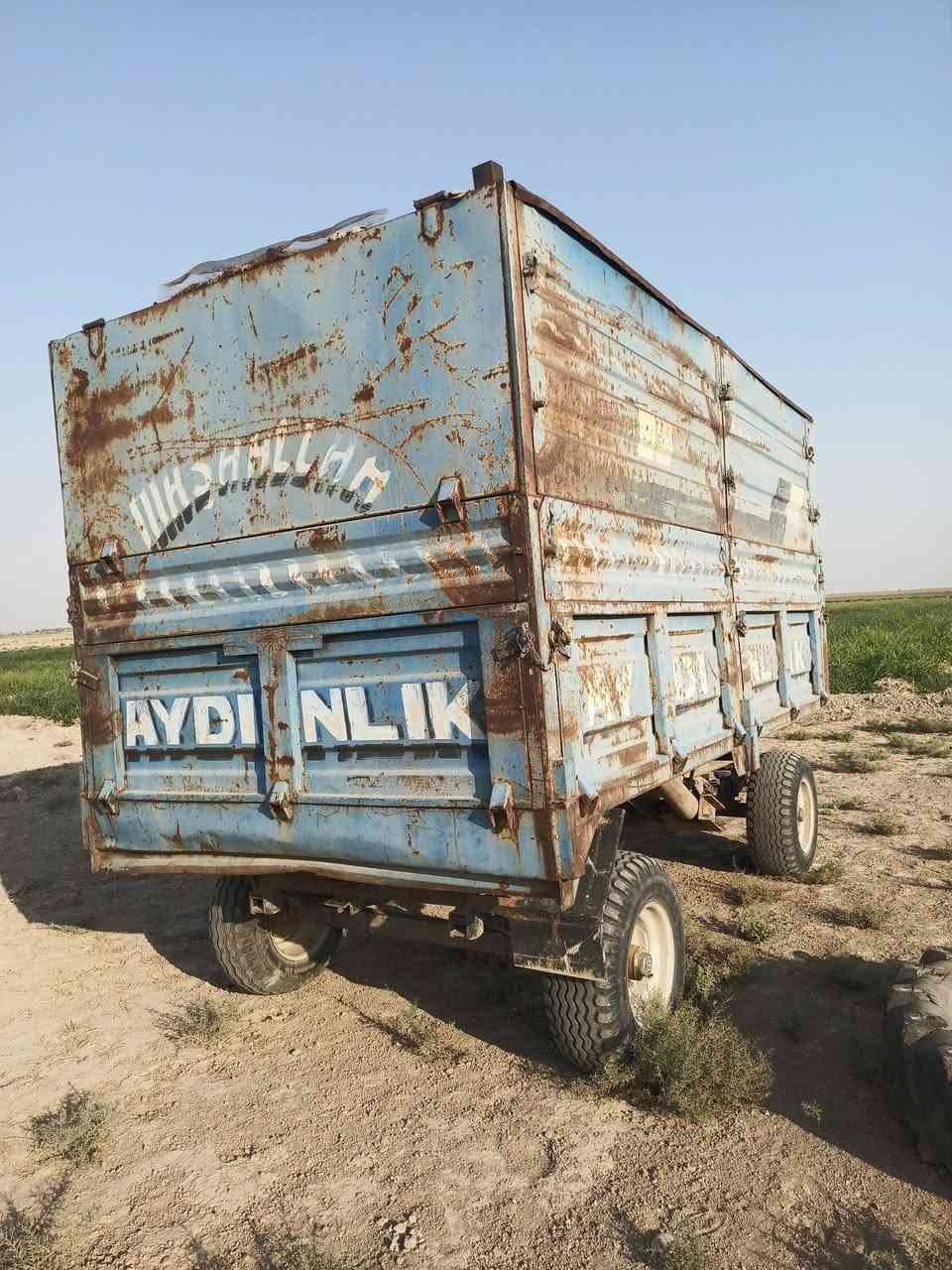 شاحنة • للبيع