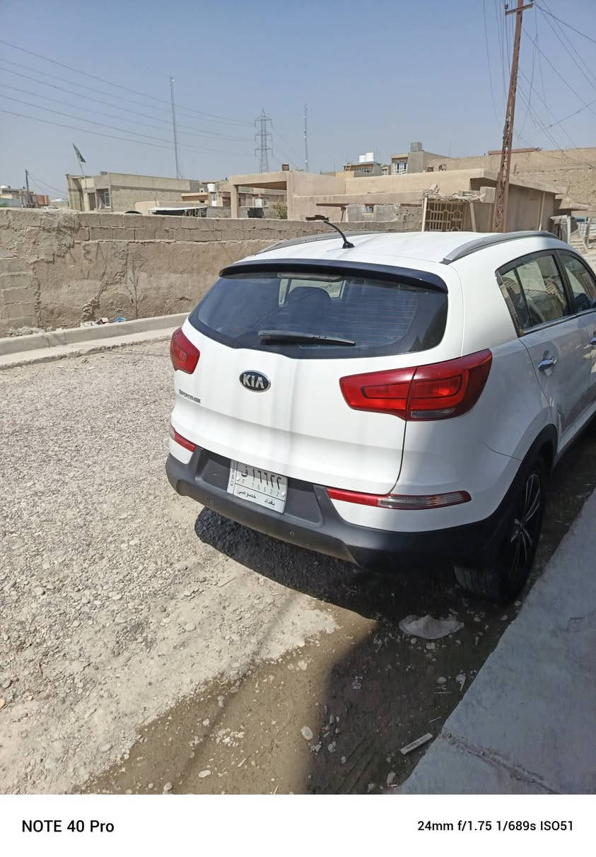 سلام عليكم كيه سبورتج 2017 خليجي بغداد مشروع وطني بأسمي محرك 2400 دوش نص مواصفات تبريد قطعتين ويل 19 تخم تايرات جديدات حادث جاملغ الخلفي مصبوغ وشويه من التكمه كد شبر والباب الوره السايق بي بارد قليل ماشيه 115 مكاني بغداد الشعب للأستفسار *********** سعر 160

