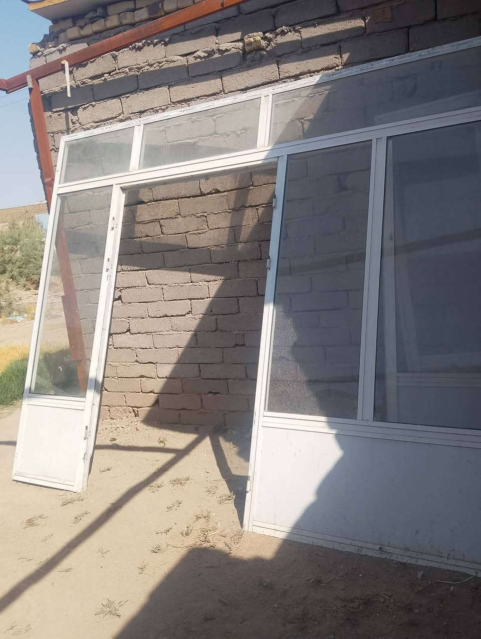 نضيف وجديد #واستعمال قليل 

متوفر 4 برادات حسب الفحص والعين كلهن بمليون و200
سبلت نضييف واستعمال اقل الشهرين 550 الف 
مجمده 400
جام خانه 225
ميز ب115 
#مكلف بالنشر 
للتواصل *********** صاحب الغراض
