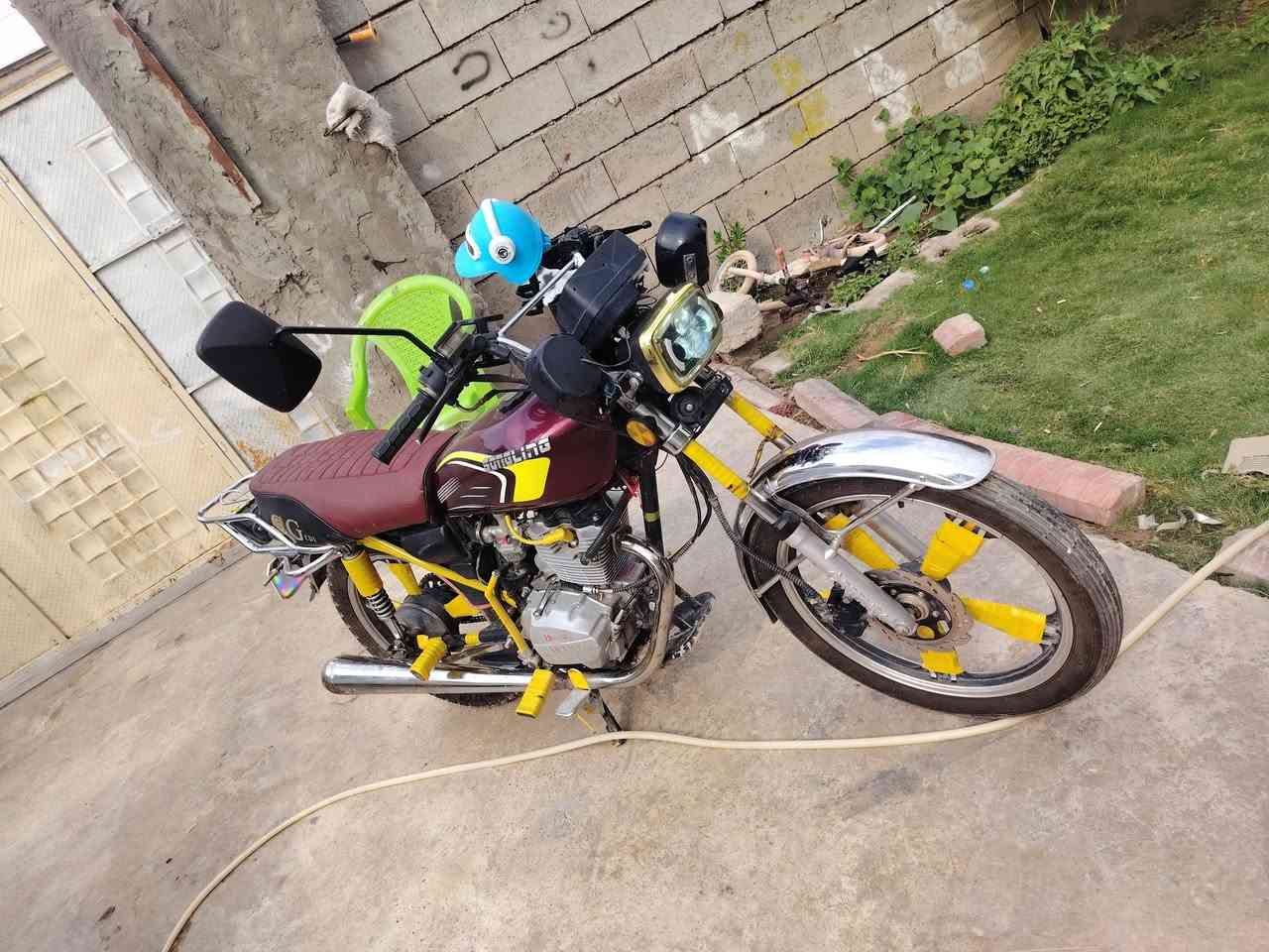 سلام عليكم
#للبيع 

#سيفان 🏍🏍🏍

#موديل 2020👉👉

#محرك مفتوح ⚙️🔧👍

#كهربائيات شغال 🚥🚦🔋🚨

#سلف هندر شغال 👍👍👍👍👍👍

#تخم #تاير #جديد ⭕⭕⭕⭕🛟

#السعر #350💵💵💵

👈👈👈👈مكانه صلاح الدين قضاء العلم 👉👉👉👉

📲📲📲📲***********📲📲📲📲📲📲
