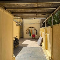 🏠 دار للبيع – حي جميلة  📍 الموقع: حي جميلة، محلة 524، قرب مستشفى الزهر...