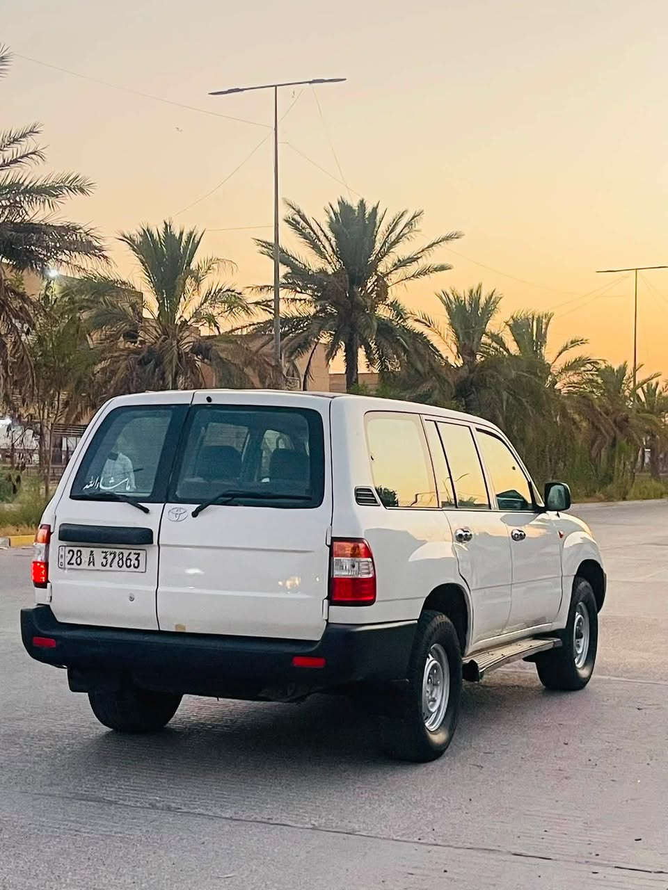 السلام عليكم لاندكروز مونيكا 2002 اصل
رقم نجف باسمي تحويل نفس اليوم سنويه وهزه جدد 
كير عادي مكينه 6 بانزين ادامه كامله من كلشي 
العنوان النجف الأشرف : *********** 
السعر 89 بيها مجال بسيط للشراي
