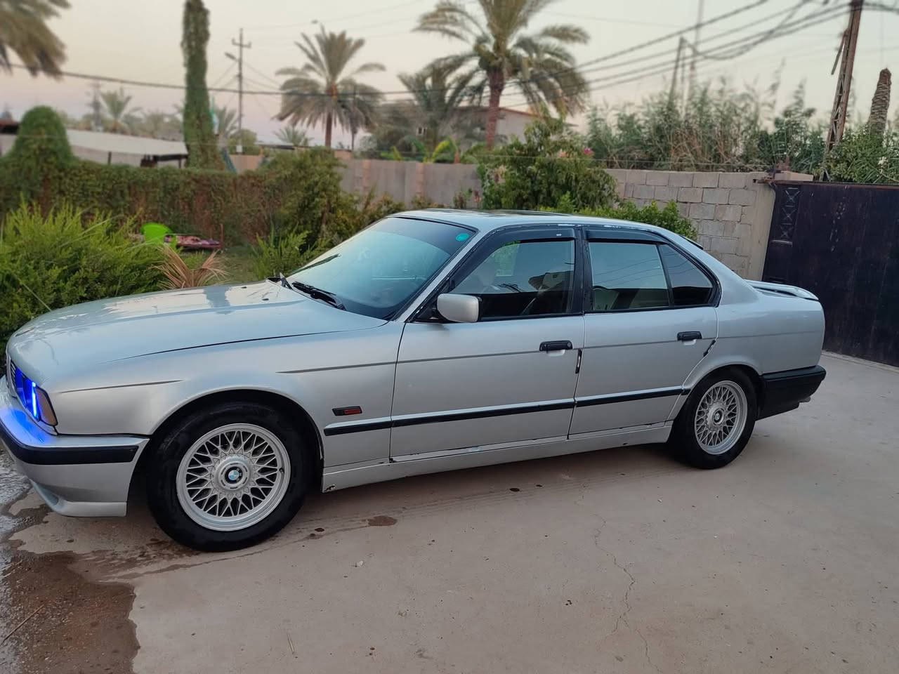 BMW 1994
525
كير ومحرك مكفول 6 سلندر مسكر تك فانوس  خير من الله ترايك وين متريد
تبريد ثلج
سياره متعوب عليها جاهزه من كلشي
جامات كهرباء كله شغال سنتر لك
كامره خلفيه
شاشه سوني الاصليه
لايتات زنون ويل خليه 16 
كير اوتوماتيك
السياره صارف عليها وكله بلادي او وكاله متصرف عليها فلس ومكفوله من كلشي
سنويه باسمي تحويل ثاني يوم رقمها اربيل
السعر 70 وبيها مجال
ما متواجد فيس
***********
واتس او اتصال
مكانها الصويره او بغداد
