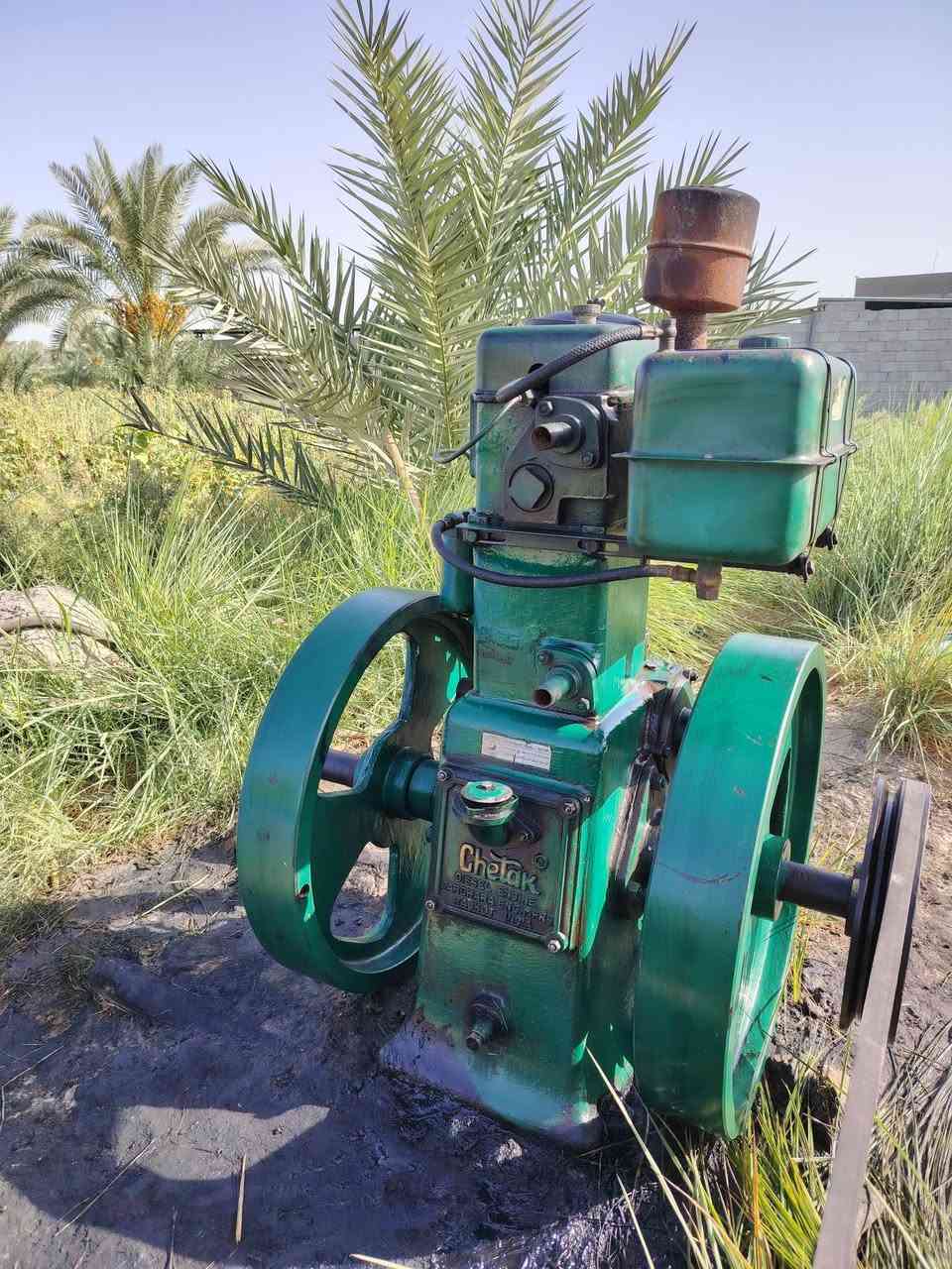 السلام عليكم
ماطور ابو ثمانيه للبيع مشتغل موسم واحد جديد كامل محرك وخنزيره وصونده  ***********
