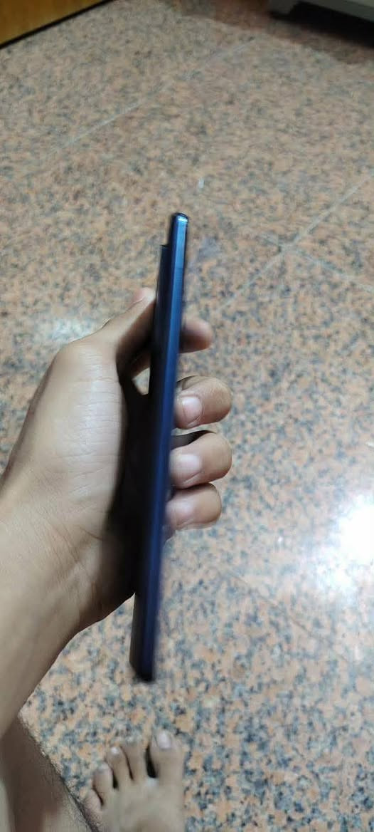 سلام عليكم جهاز Infinix NOTE 40 Pro  (انفنكس نوت ٤٠ برو) ذاكرة 256 عشوائية 12+12 كامرة الخلفية 108 ميكابكسل الامامية 32 ميكابكسل كلش حلوات بتصوير جهاز نضيف ومكفول ما داخل تصليح نهائيا وكلش سلس بيه بس هاي الفطور بل كلاسه مو شاشه كلاسه مفطرة جهاز شحنه حلو يشحن من 0 الى 100 بزايد 15 دقيقه جهاز نضيف ومكفول سعر 200 وبي مجال وذا مراوس ايفون 12 عادي نضيف بعد احسن تواصل خاص او على الواتساب ***********
