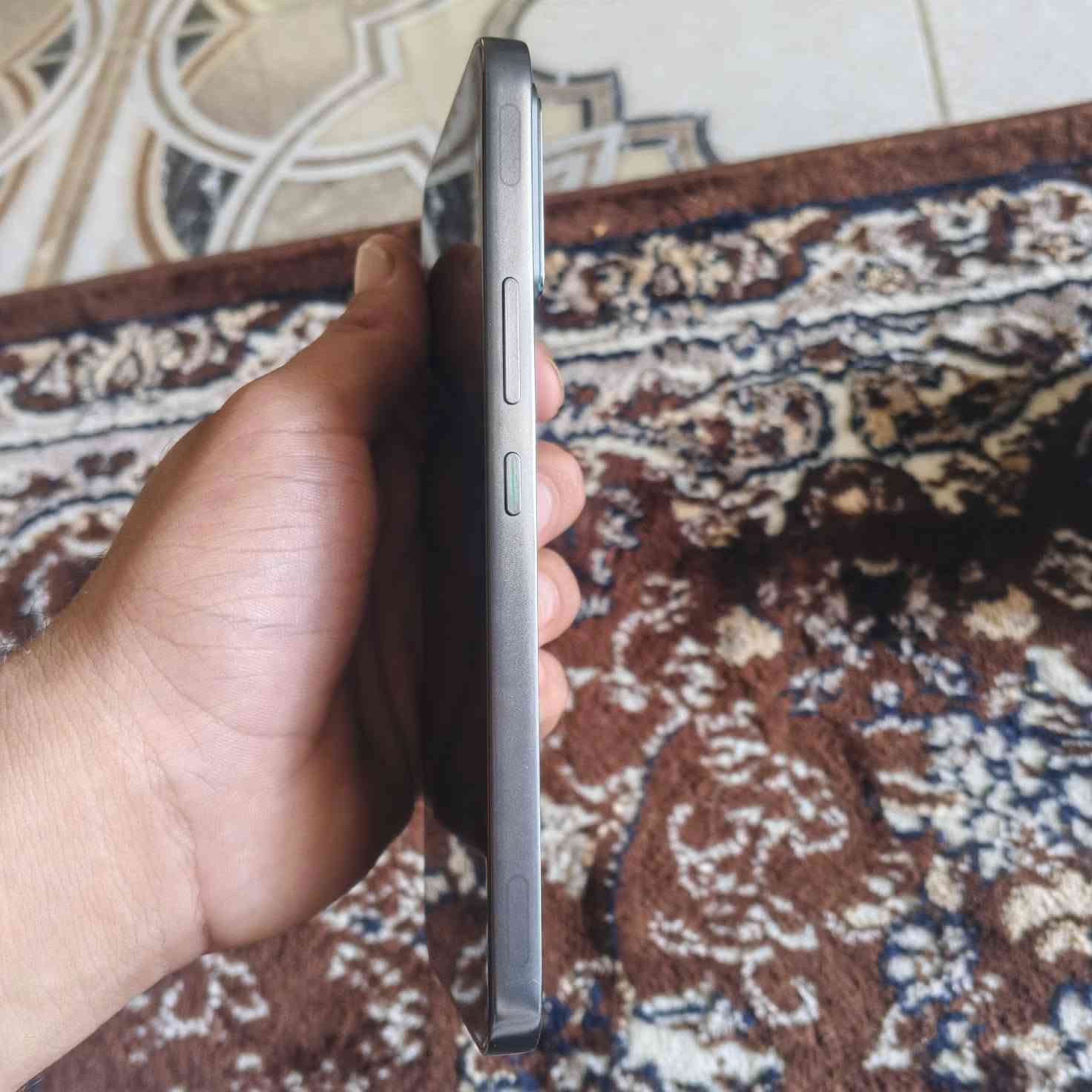 جي تي 30 برو فايف جي ذاكره 256 داخليه 12 جهاز عملاق ومواصفات معروفه شفتات بلاديه اناره خلفيه جهاز مستخدم 15 يوم فقط غراضه كامله باكيت وشاحنه شحنه يومين شرط .
سعره 375 قفلل او مراوس بايفون فقط شعندك نزل
