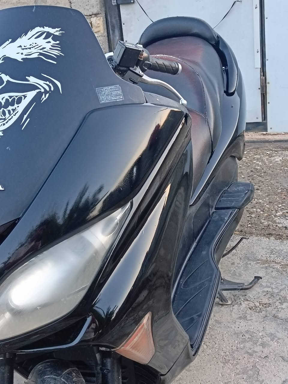 سلام عليكم دراجه فورزه 08 دراجه اي نقص ما بيه
كهربائيات فول اليت زنوز  تخم تايرات دراجه ما 
نقصه اي شي كما موضح ب صور المكان كوت 
***********

