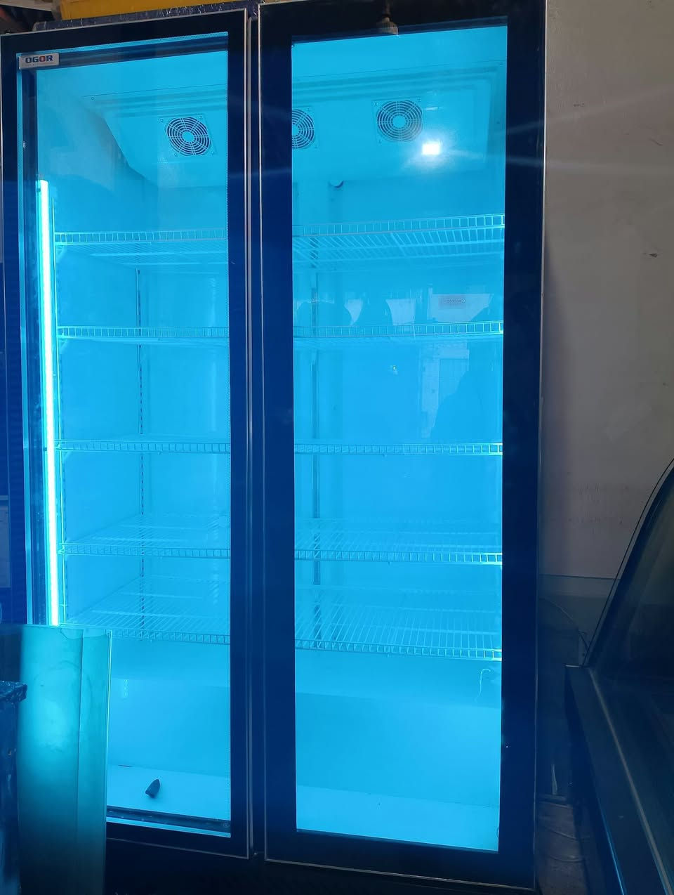 عارضة دبل باب موديل حديث العارضة بيها٣الوان اختياري ازرق وشمسي وابيض سعرها 950 عنوان موصل *********** توصل عل الخط او عل وات ساب
