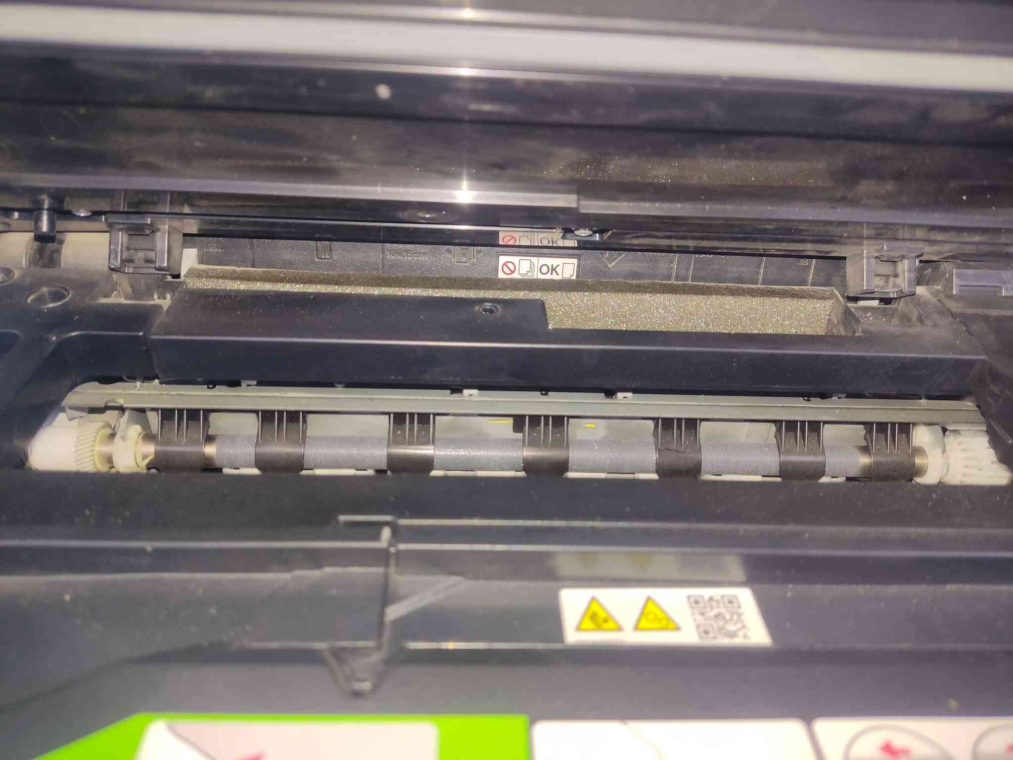 السلام عليكم طابعة برذر t520w طابعة نضيفة نسبة نضافة 90 بالمية  وهاي صورها والتسيت كدامكم  سعرها 150 وبيه مجال بسيط  مكاني كربلاء وماعندي توصيل الي يريدها يدز شركة توصيل هو يجي ياخذها بكيفه 
وهذا رقمي ***********
