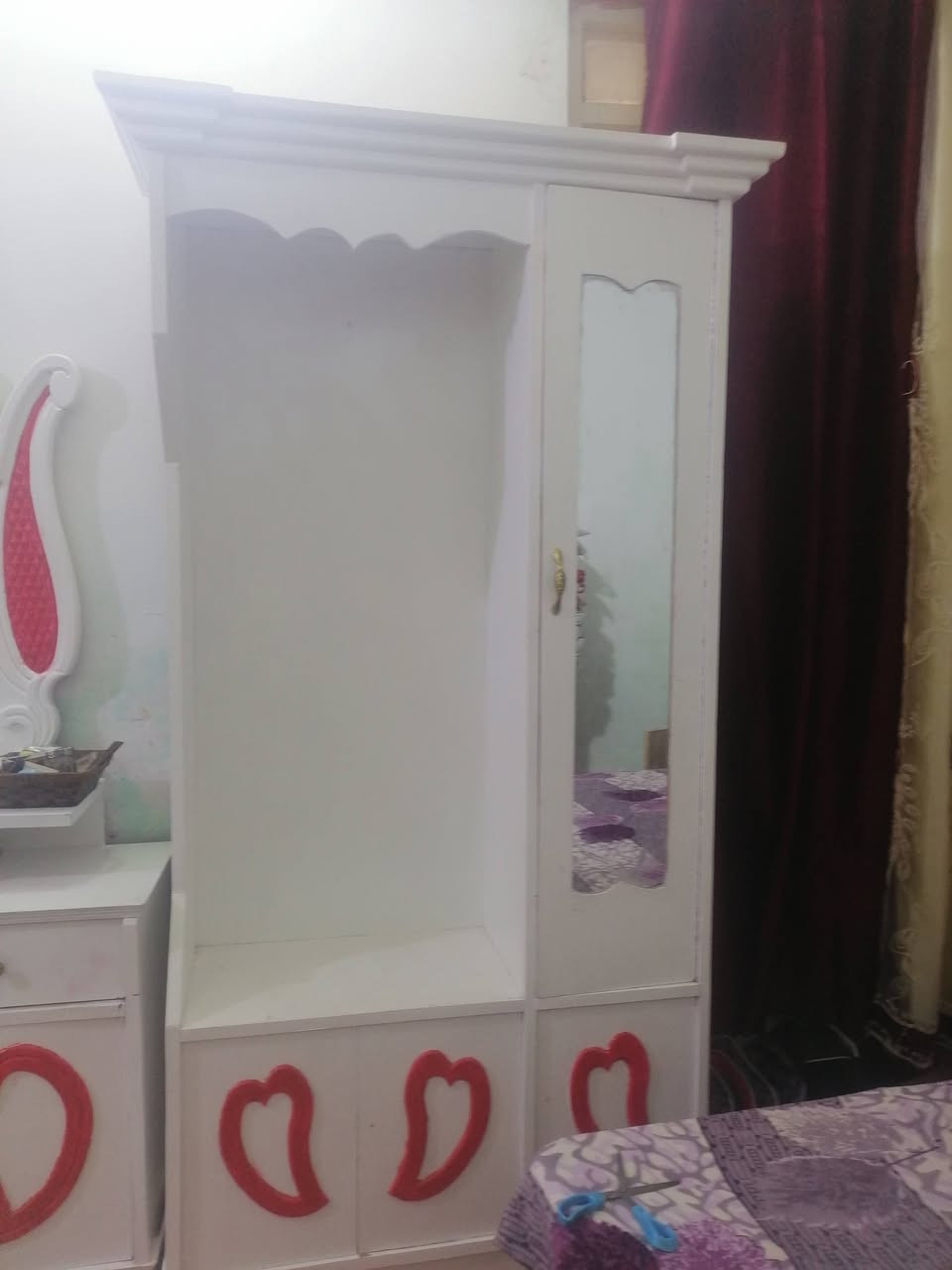 ملحقات غرفه خشب عراقي صاج مصبوغ حراري شغل مرتب وبلاش ١٥٠ قفل شطره ***********
