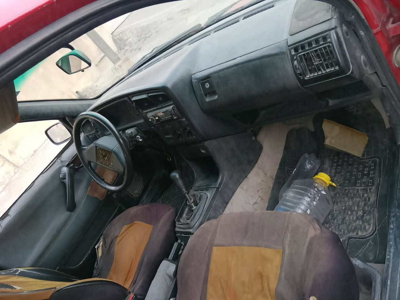 سياره باسات 92 رقم نينوئ مسطره دولي ما بيها اي شي محرك والكير شرط سعرها 22  تواصل او الاتصال ع رقم***********
