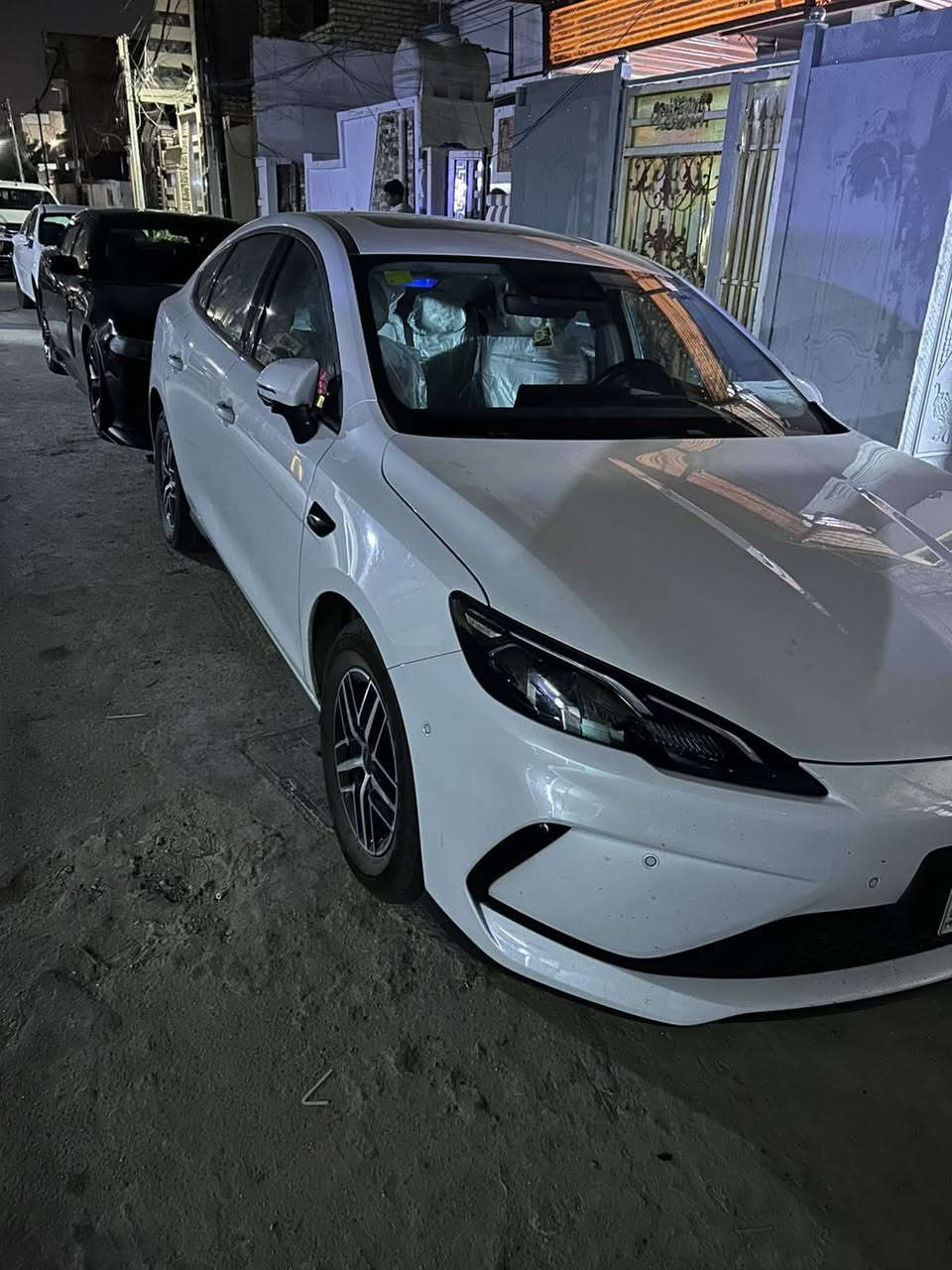 سلام عليكم سيارة للبيع 
BYD SEAL 5   الفول مواصفات 
مواصفات كاميرات 13 كامرة
حساسات 
قيادة ذاتية 
بطارية تمشيك 55 كيلو 
سيارة كلين مكفولة 
ماشية سيارة 17 الف 
السعر 24٫500 بيهة مجال بسيط
***********
