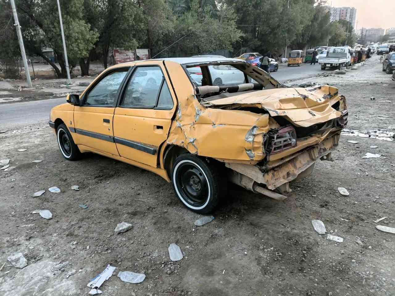 سلام عليكم بيجو موديل 2016دشبول عالي رقم بغداد مصفرة هيى وغرامات سنوية لل29مكينة كير صدر امامي خلفي  شواصي الغودكلة مكفول بيها حادث جاملغ وصندوك الحوض مواصلتة ضربة ابيع علا حادثها مكاني بغداد معروضة 25وبيها مجال رقم الهاتف ***********
