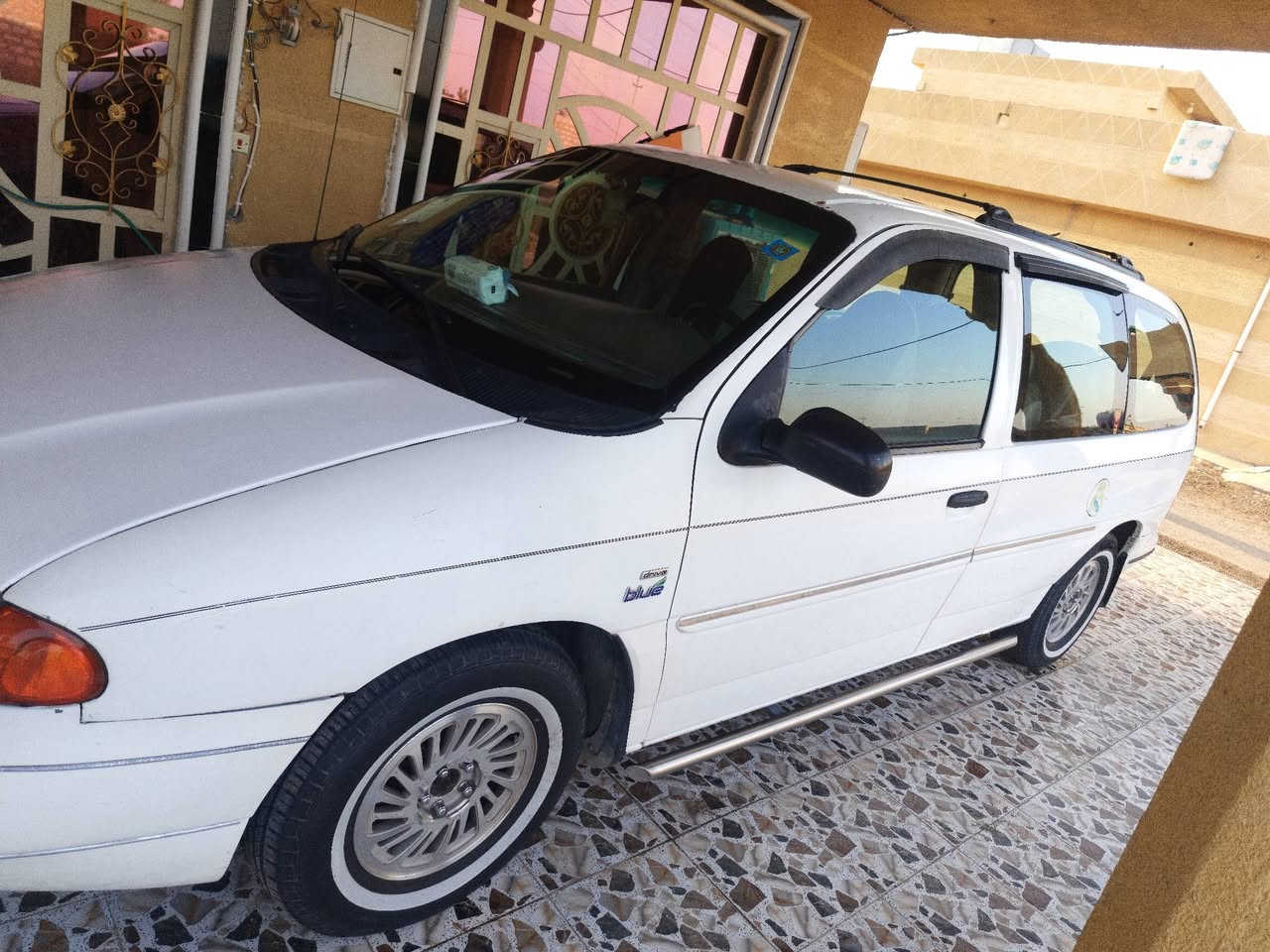 السلام عليكم من رخصة الادمن سيارة فورد وندستار موديل 98بلادية رقم دولي بغداد محرك وگير بلاديات بدون تحوير تبريد ثلج 3 قطع تخم تاير 80%سيارة جاهزة مناقصها شي وخير من الله هزة جديدةلل27 سنوية نافذة لغاية 2031 السيارة بأسمنا تحويل ثاني يوم السعر 45وبيها مجال حك الجية للأستفسار اكثر الاتصال على الرقم 
***********
