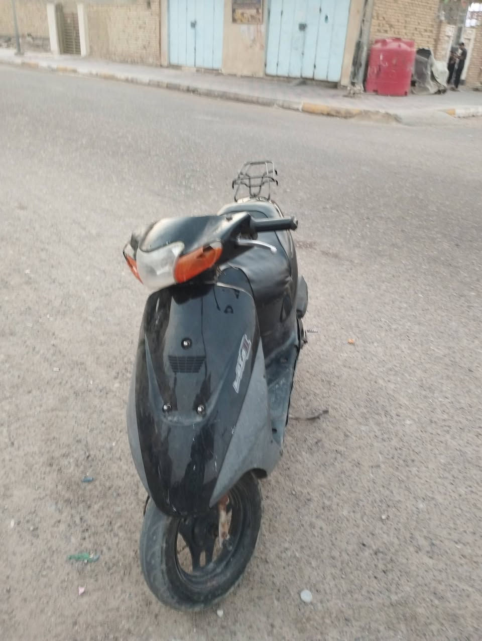 السلام عليكم دراجه ساسوكي  للبيع الدراجه أوراق مكينه ناعمه مفتوحه مره وحده الدراجه شغاله لايت بك لايت اشاير السلف عوزه باتري الدراجه شغاله نكره هندر السعر 160 وبيها مجال للشراي مكاني ميسان قضاء الميمونه الهاتف *********** بي بس واتساب
