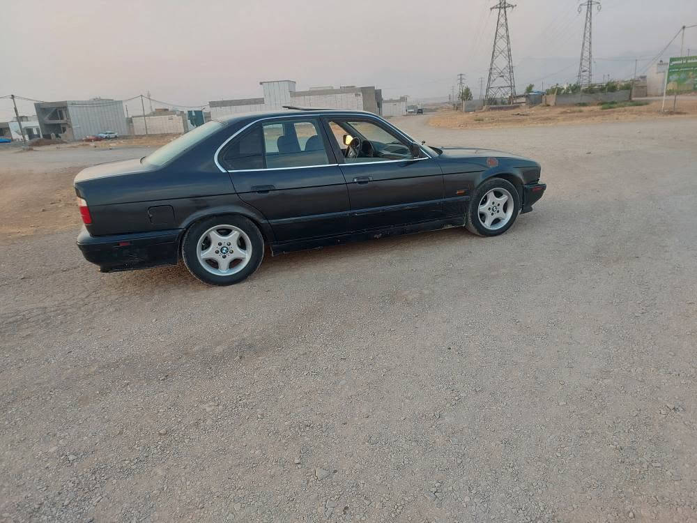 🌹بەناوی خوای گەورەومیهرەبان ‌🌹      
BMW  525
مۆدێل1993                   ***********
 ئاڕمی پلاستیکی هەولێر  ئاڕم و ئەوەلیات و بڕاوەبەشەرت مەکینەکەپسی 525 گێڕتۆماتیک گێڕو مەکینەی بەشەرت تەقەوڕەقەی بەشەرت پێش و دوای چەکوشی پێوەنیە  تازە پێش و دوای داگیراوە   چوارتایەو ویلی تازەی  لەژێره  سڵاید  لایت ئەڵقە  کامل ئەشیای تەبریدی پێوەیە سعری  22گەڵاو کەمێک معامەلە ناونیشان سلێمانی تکایەبەس فرۆشتنە   
تێبینی  سەیارە بەس موسە        ژ  . م  ***********            *********** السليمانية, العراق
