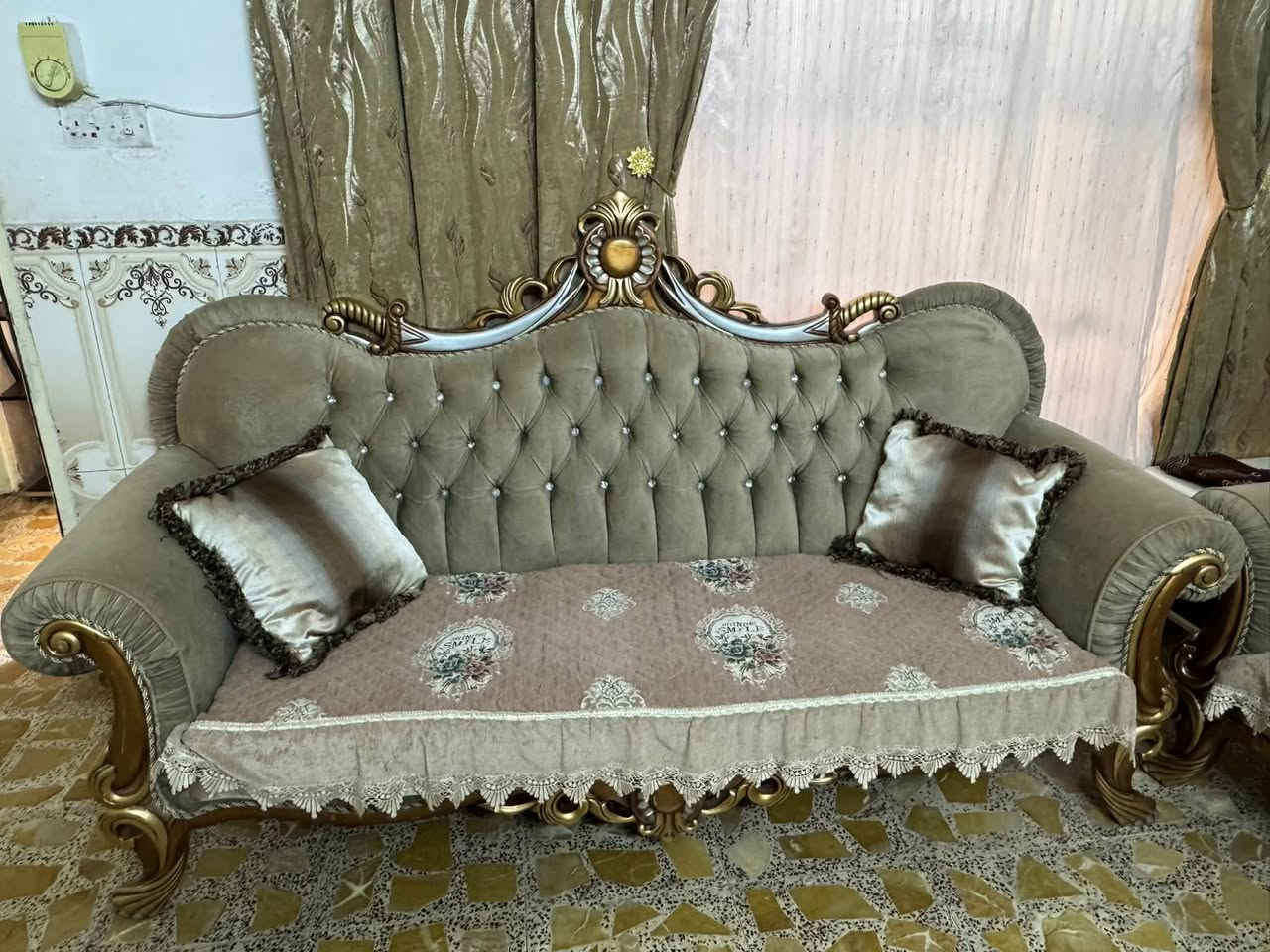 بغداد الجديده • كرسين صغار • قابل تفاوض