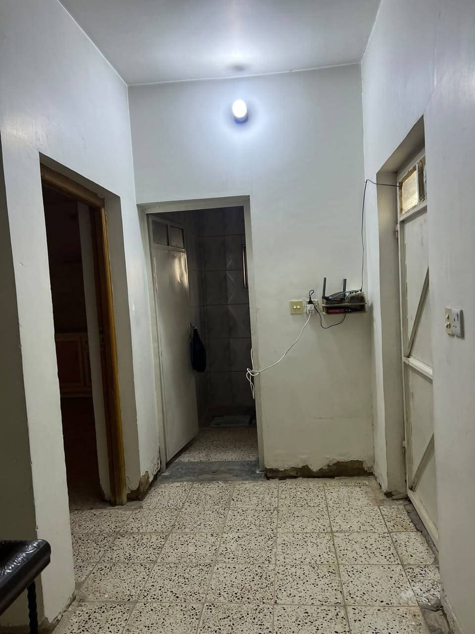 دار للبيع طابو صرف المساحه 125متر
واجه 10 نزال 12.5 طابق ونص يحتوي عل اربع غرف
الزعفرانيه شارع الوازات قرب افران بيت شلش 
السعر 195 قابل للتفاوض 
للاستفسار *********** مكتب الزعفرانيه للعقار
