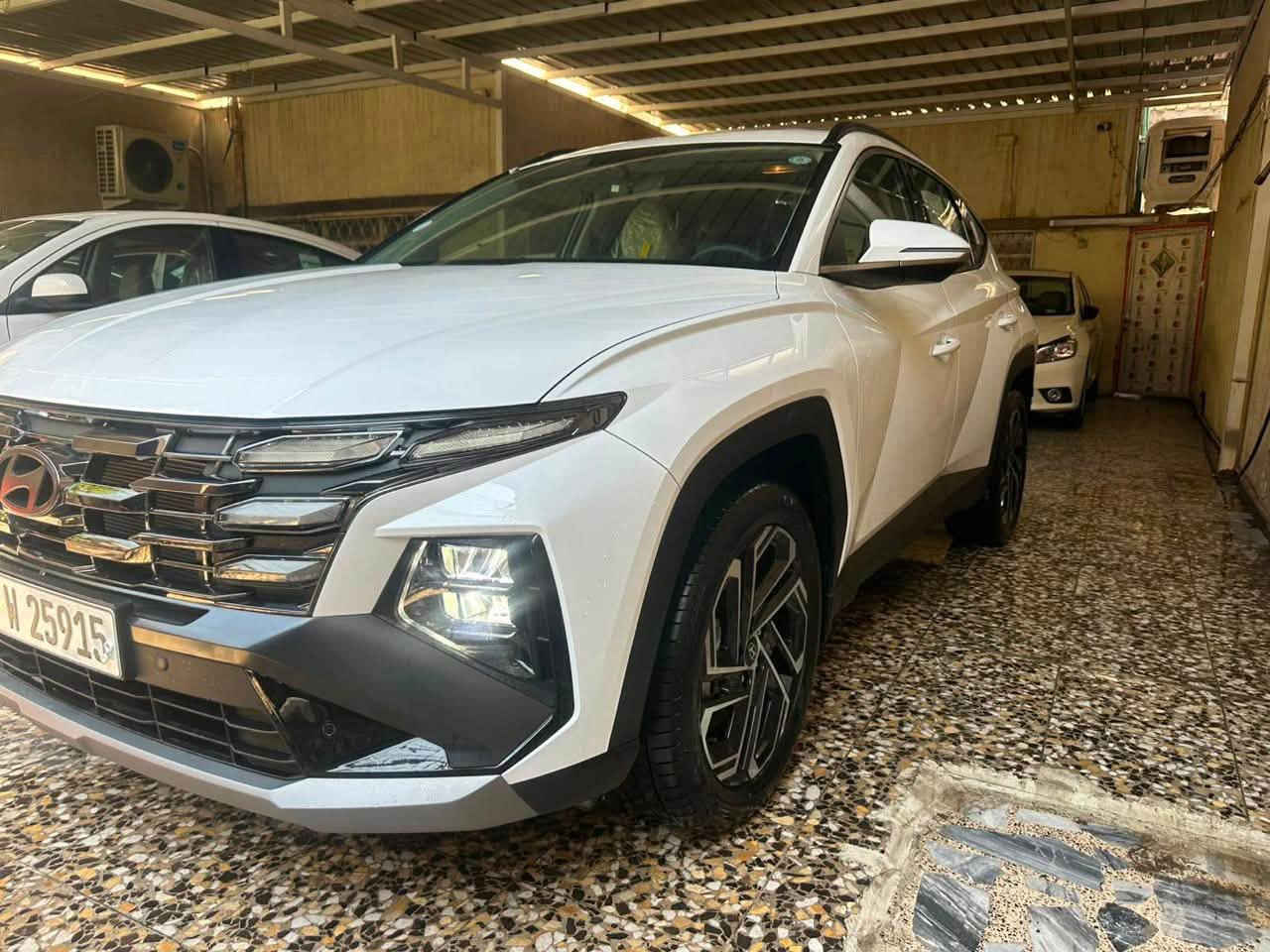 🚘 تم وصول وجبة جديدة 🚘
هونداي توكسان
📅 موديل 2025
✨ زيرو صفر

🔥 عرض خاص لمدة 3 أيام فقط 🔥
💰 أسعار تنافسية

📌 مرقّم وجاهز
📄 رقم أربيل الدولي الجديد
🎁 وكالة + تحويل + عقد مجاناً

🔧 المواصفات:
• شاشة
• كاميرا
• كشنات كهرباء وتبريد 
• بردات
• كير 2000
• ناقل حركة AT – 6 سرعات
• حساسات أمامية وخلفية
• لايت LED
• تحكم ستيران جهتين + أوامر صوتية
• مرايا شفط
• بصمة
• تشغيل عن بُعد
صندوق كهرباء 
ويل 19 كبير 
📍 المكان: بغداد – الكرادة

📞 للاستفسار ***********
