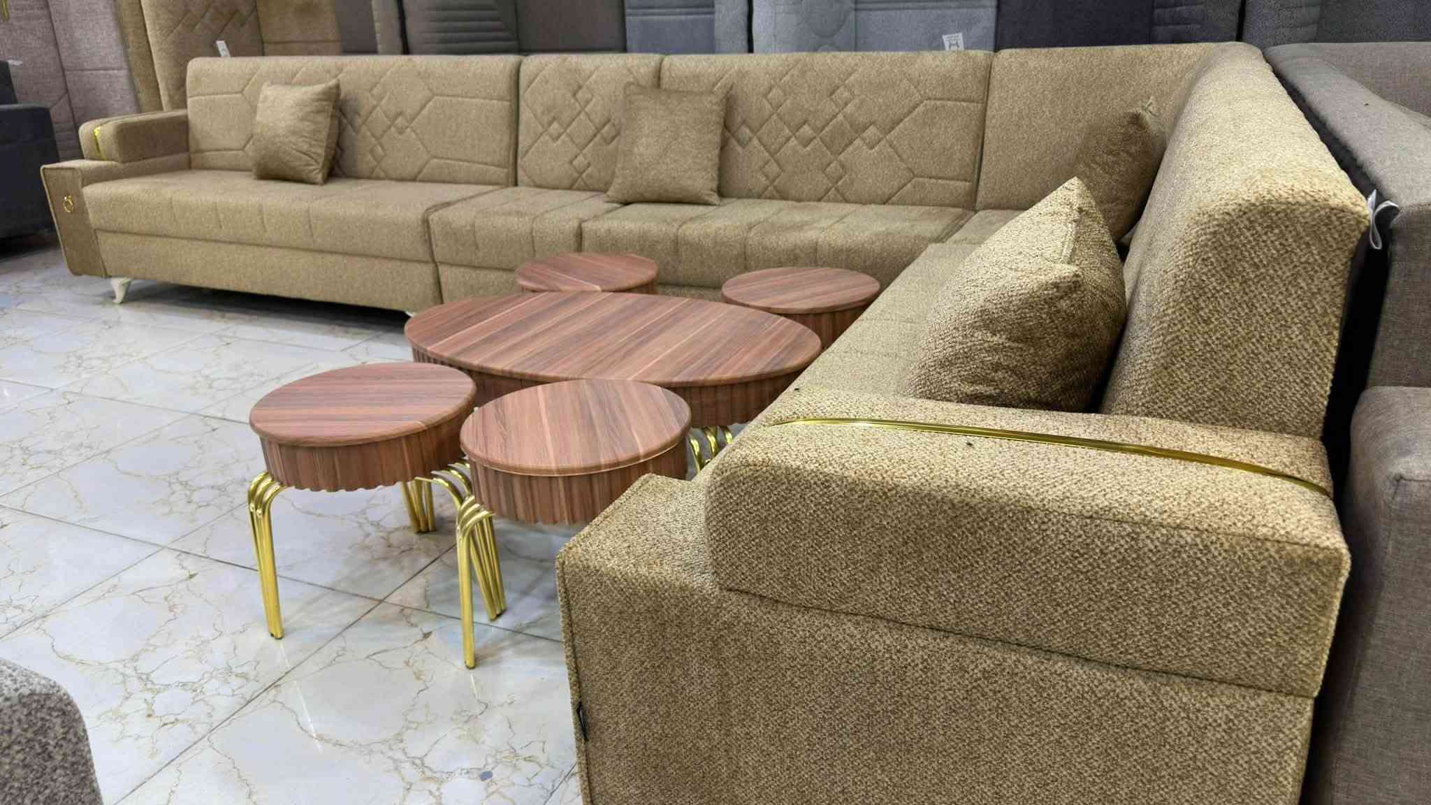 كنب • بدون تفاصيل