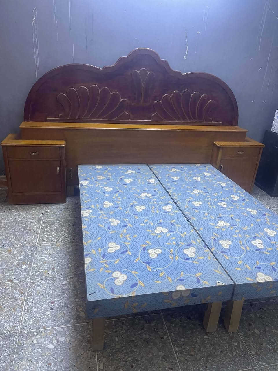 غرفة للبيع • سعر خاص