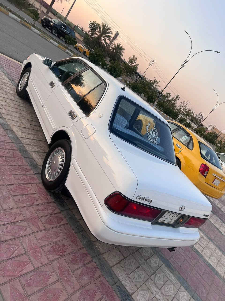 سلام عليكم سياره ارنب كراون مكفوله من الضربه والكصه والنقل جثه والعيب الشرعي كير ومحرك جدد حداده جديده تخم تاير جديد تبريد ثلج كهربايات كله شقاله تحويل مباشر الرقم بغداد السعر 70وبيه مجال الرقم للستفسار *********** ناصرية, ذي قار

