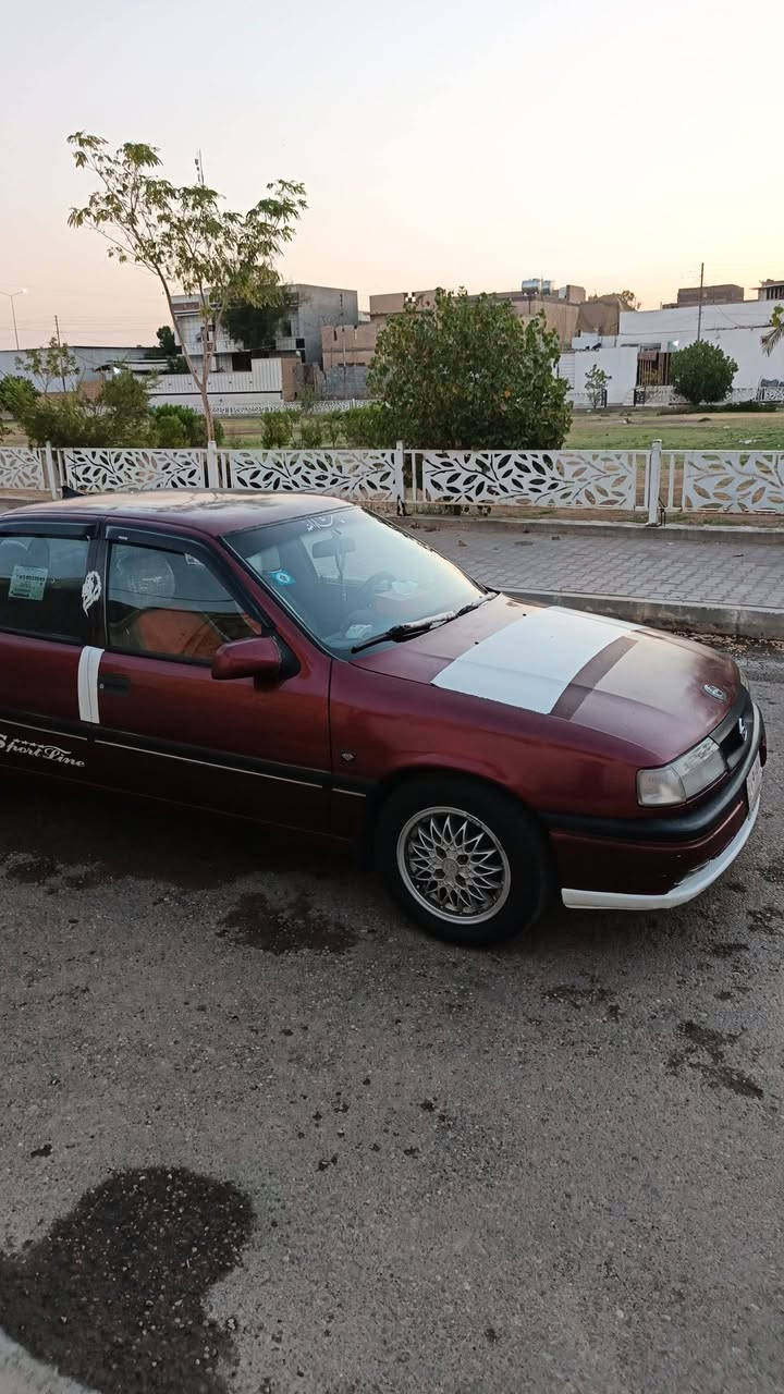 السلام عليكم.. فكتره للبيع موديل 92 محرك 1800دوش كير عادي تبريد مصبوغه عام سنويه بسمي تحويل ثاني يوم شرط التحويل السعر 42 مكانهه رمادي شارع 60 الاتصال ***********
