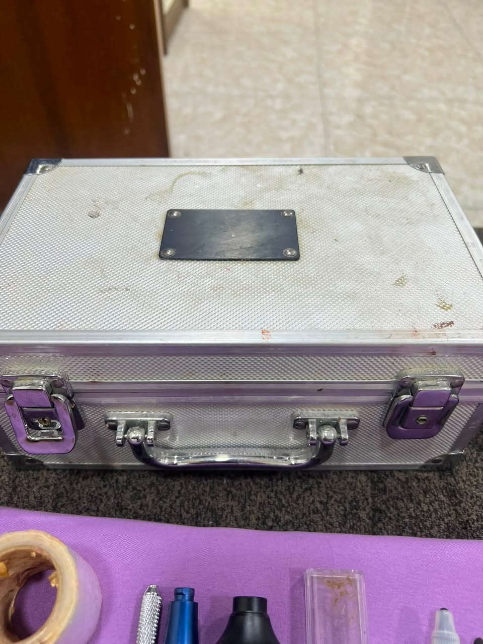 ٣ مكاين من ضمنهن ماركت هوك اصليات اصليات تجي تفحص هنه وملحقاتهن جميعاً
سعرهن ٩٠الف وبيهن مجال كوت الضباط ***********
