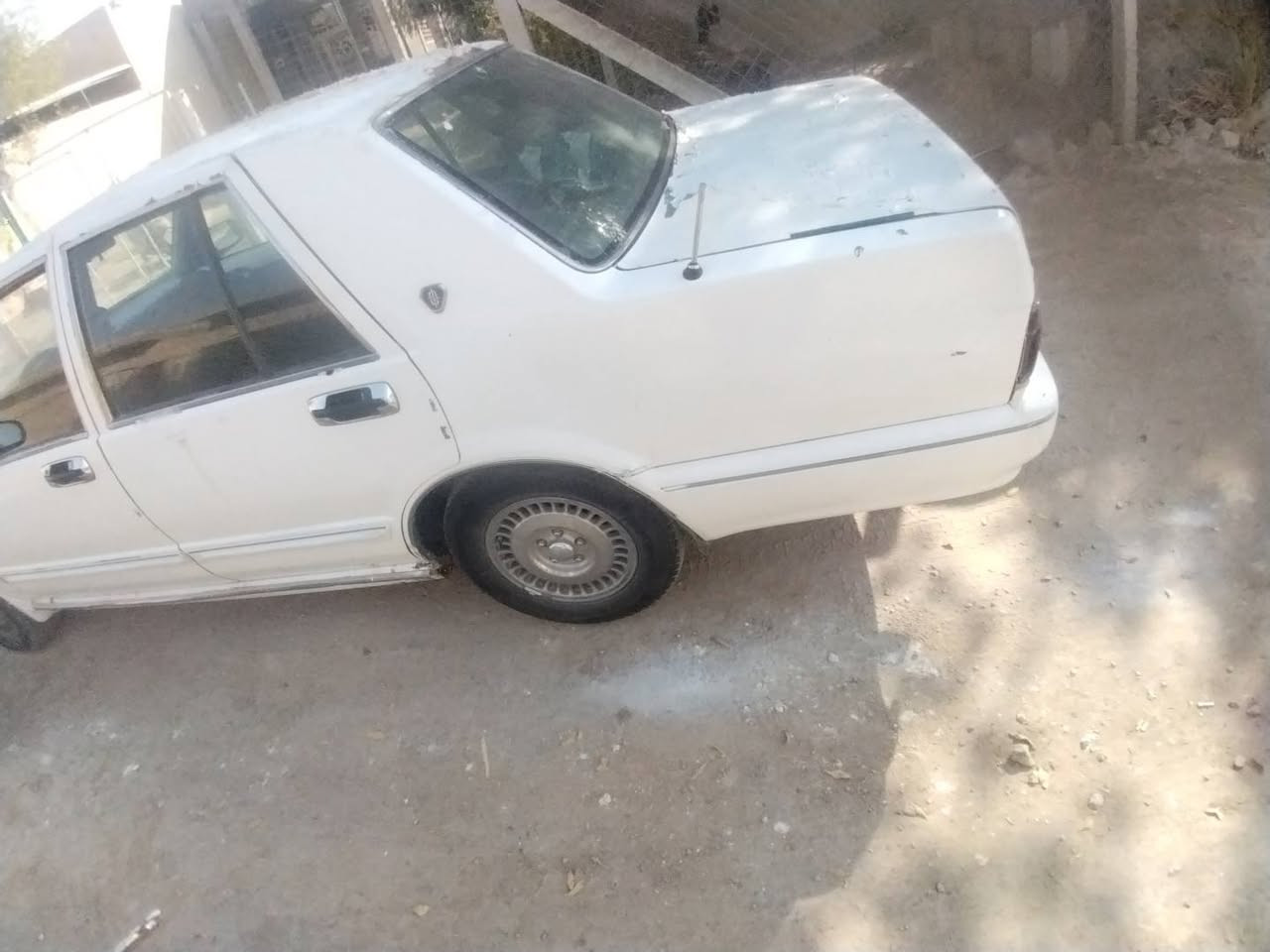 سدرك نيسان البيع موديل 2001 مكينه فيفيتي ثنين ونص جديده ستوني شديته كير خير جديد كهربيات سياره جاهزه مانقصه شي سعر ٢٢ هذه رقمي *********** مداور يمته ماتريد
